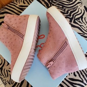 Cat & Jack NWOT little girls shoes